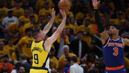 tj-mconnell-pacers-three-point-shot
