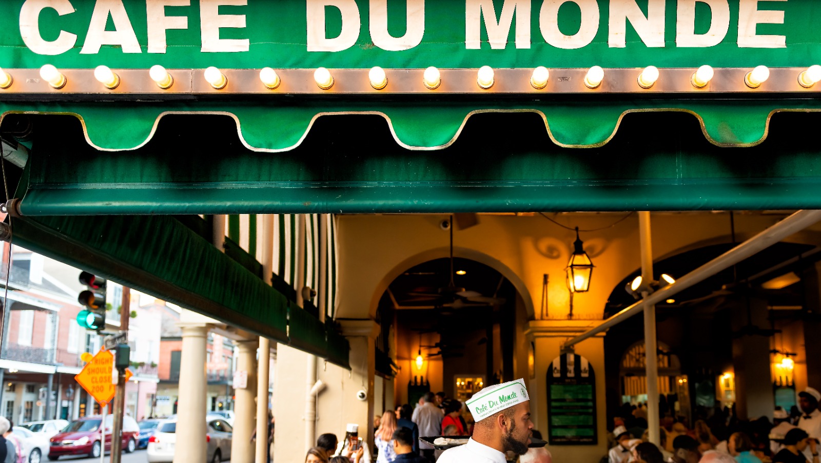 cafe-du-monde-new-orleans