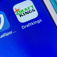 draftkings-fanduel-apps-phone