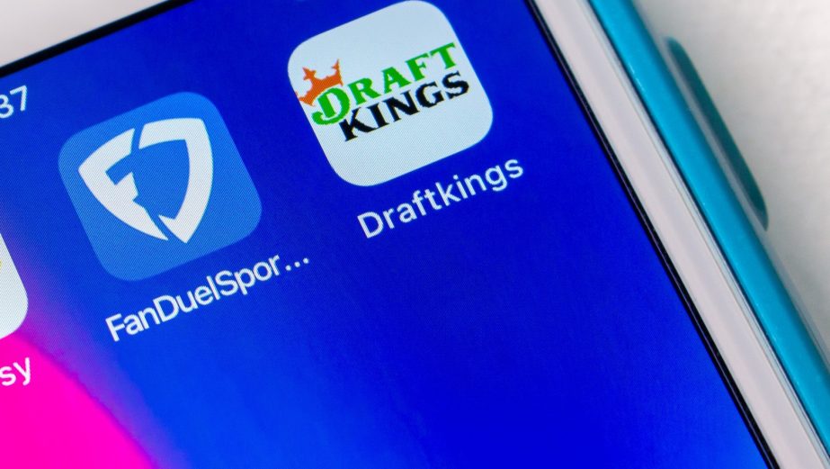 draftkings-fanduel-apps-phone