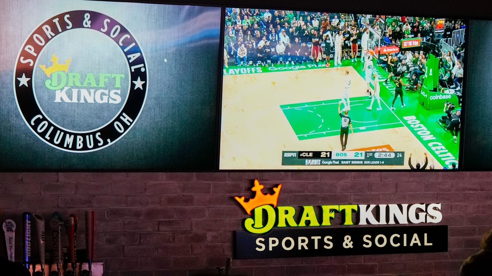 draftkings-sports-bar