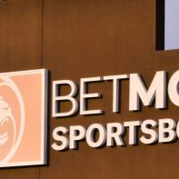 betmgm-sportsbook-sign-logo