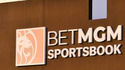 betmgm-sportsbook-sign-logo