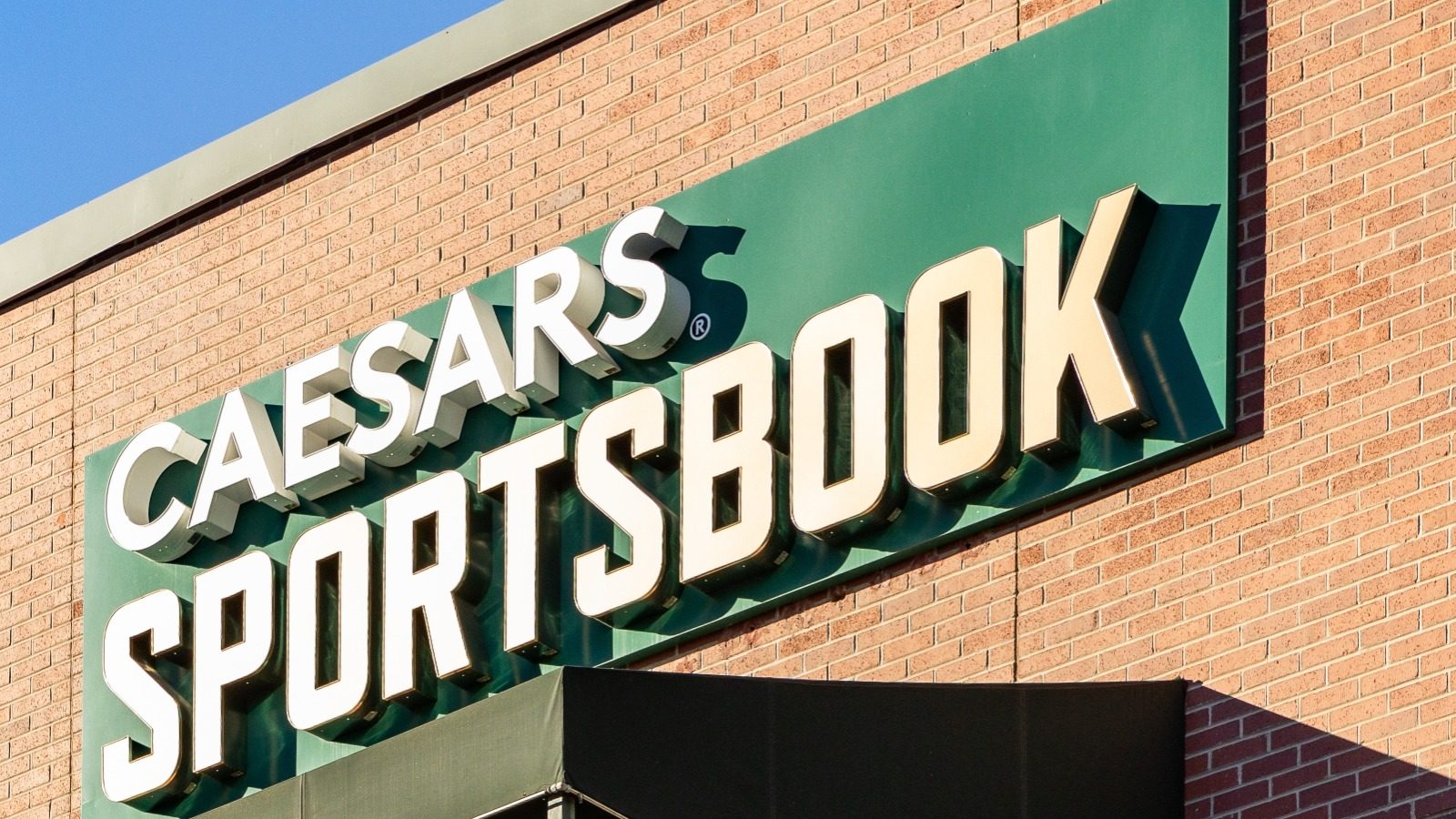 caesars-sportsbook-sign-building-arizona