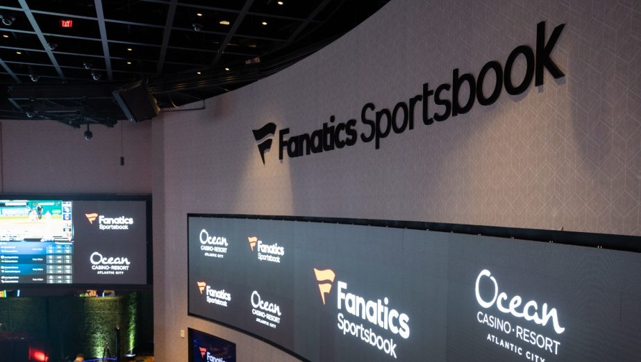 fanatics-sportsbook-logo-sign-wall