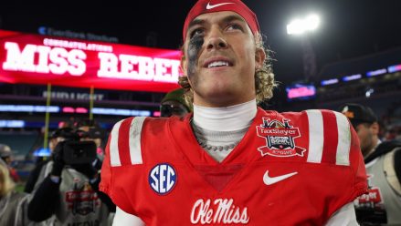 mississippi-quarterback-jaxson-dart-gator-bowl