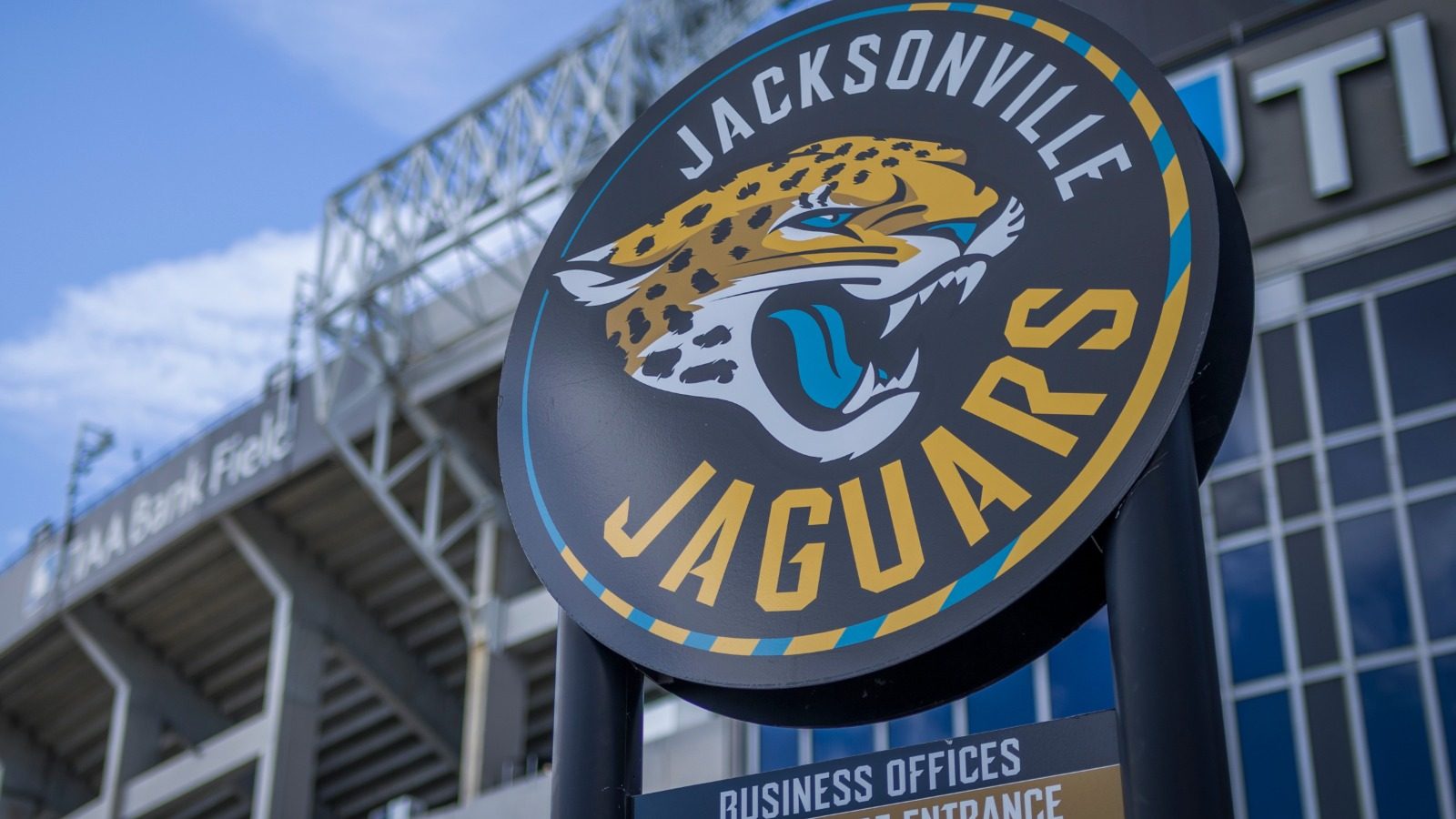 jacksonville-jaguars-sign-logo-stadium