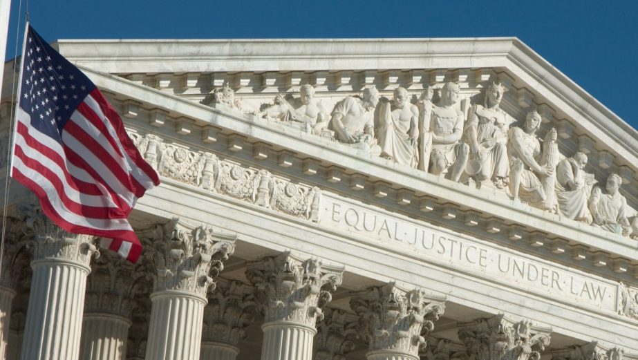 supreme-court-building-us-flag