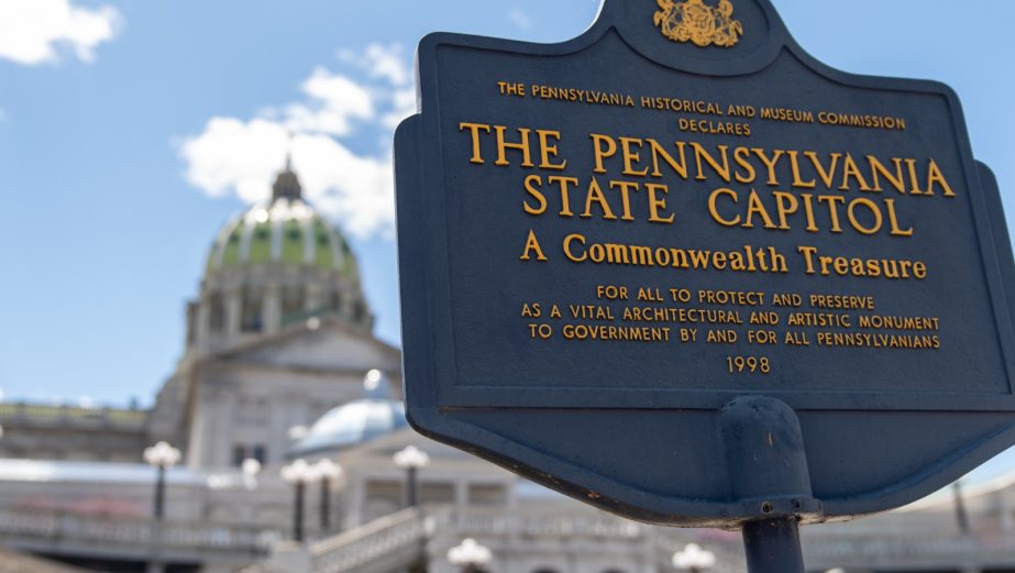 pennsylvania-state-capitol-sign-building-background