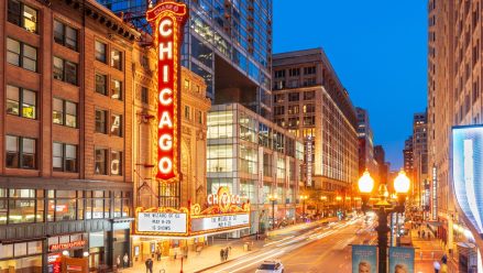 chicago-marquis-downtown-night