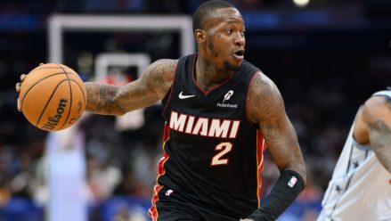 terry-rozier-drives-basket