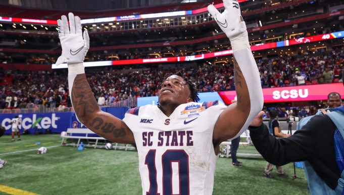 south-carolina-football-player-celebrates