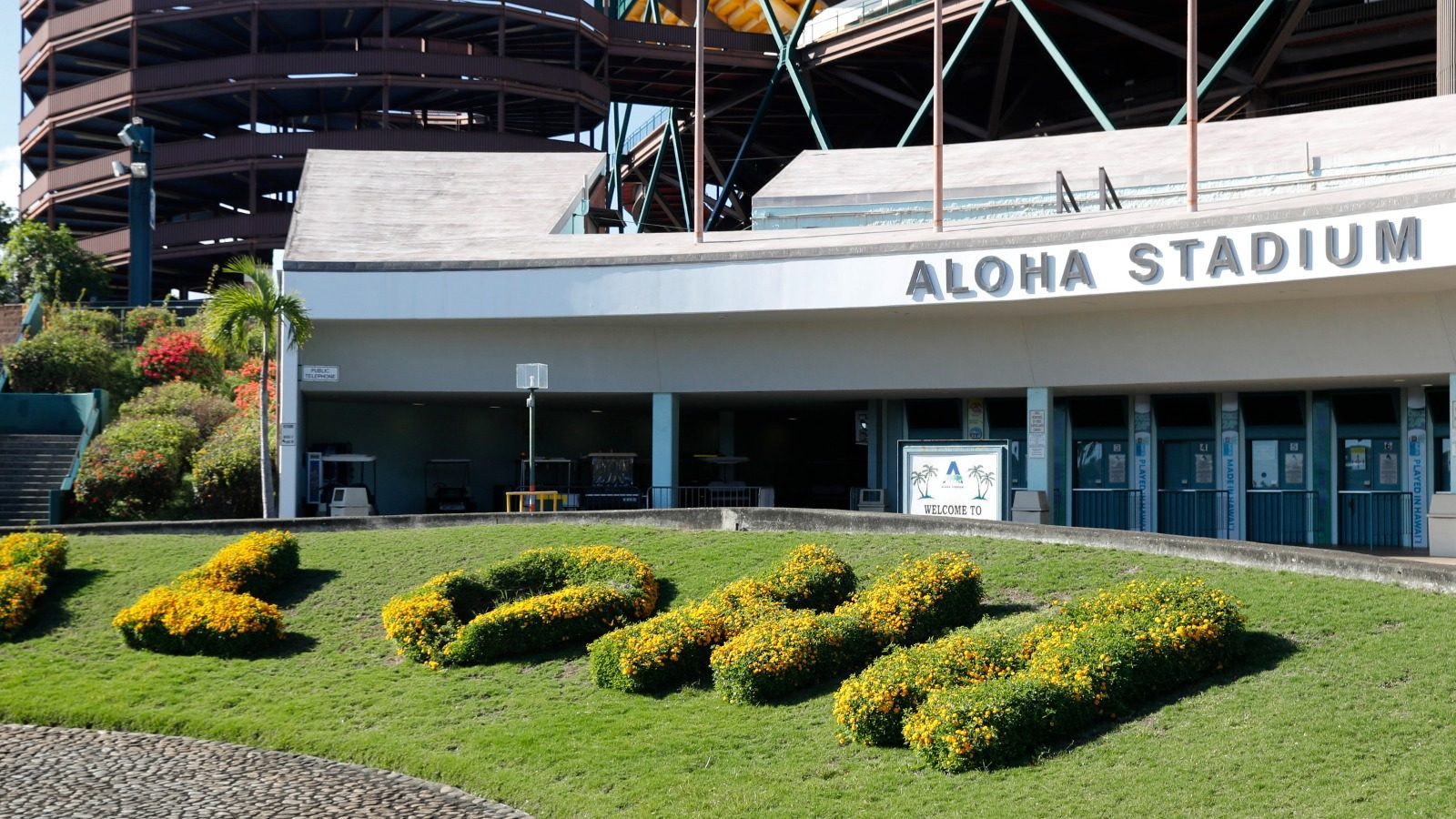 aloha-stadium-exterior