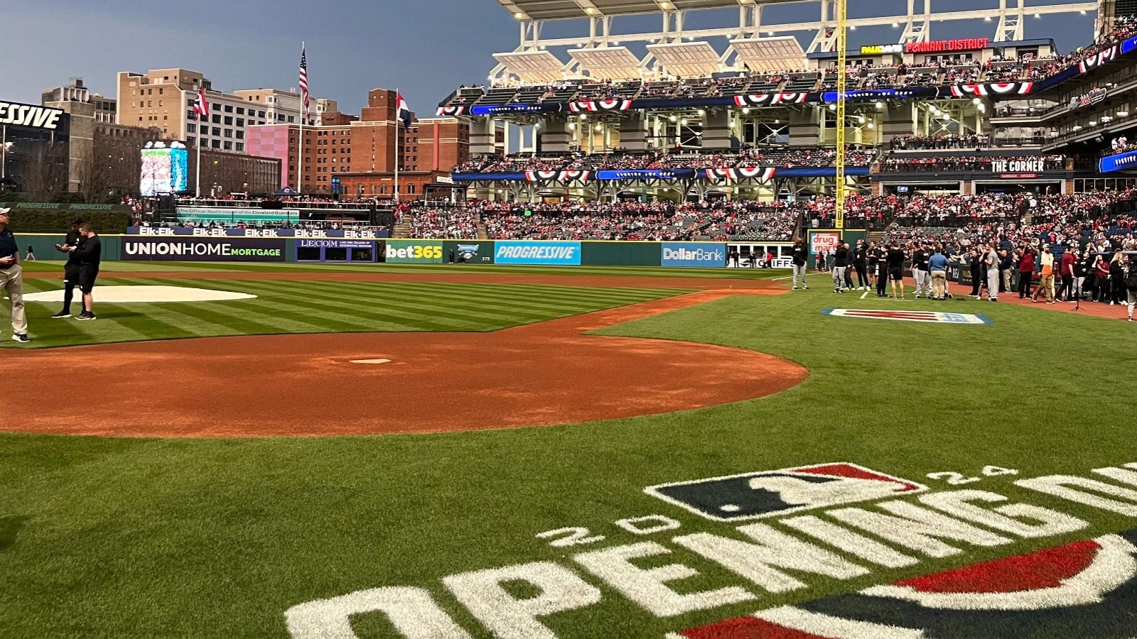progressive-field-view-cleveland-skyline