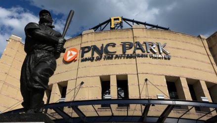 honus-wagner-statue-pnc-park-facade