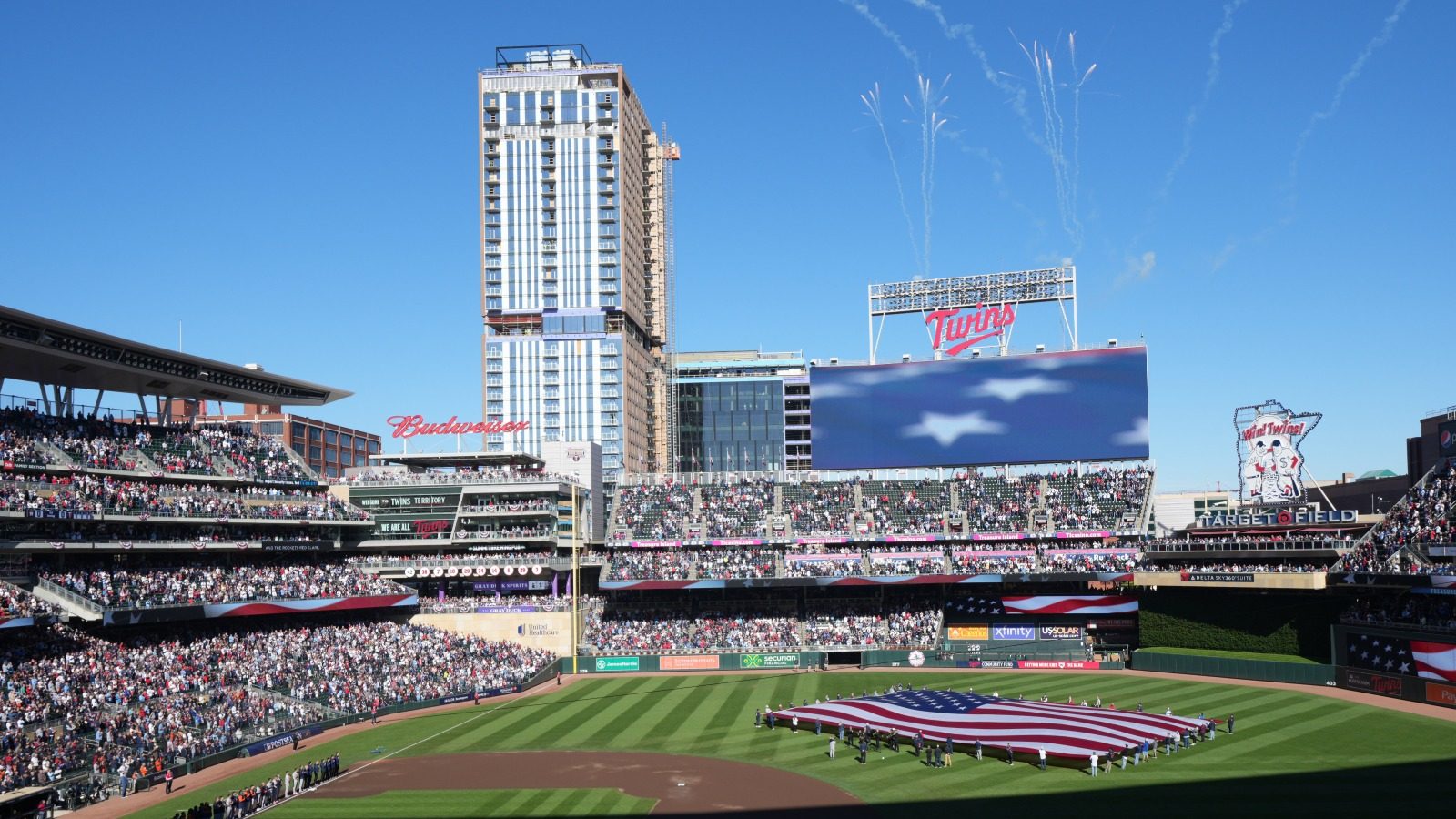 target-field-minneapolis
