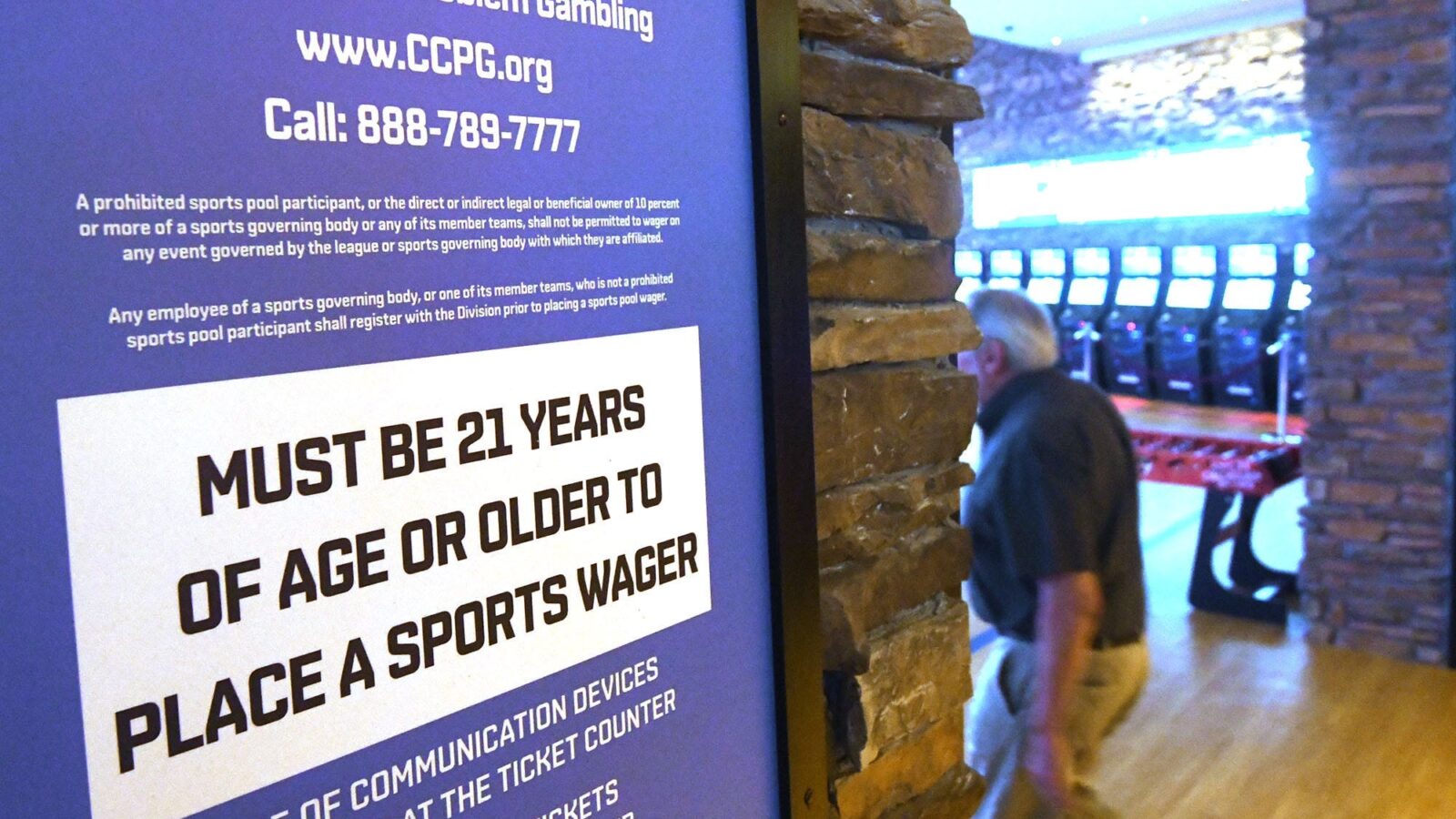 sportsbook age warning