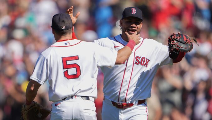 boston-Wilson-Contreras-Caleb-Durbin-high-five