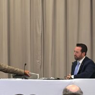 mulvaney-fluharty-discussion-dias