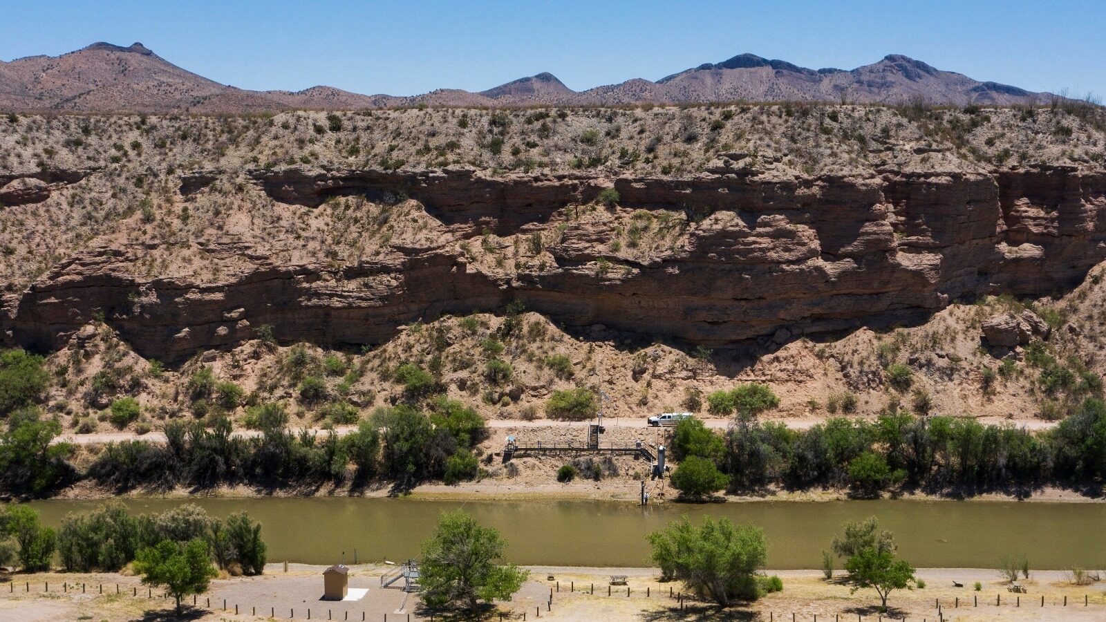 rio-grande-river-mountains-caballo-park-NM