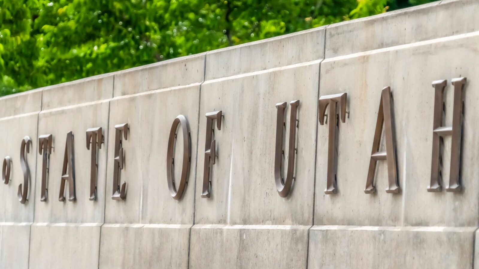 state-of-utah-letters-wall