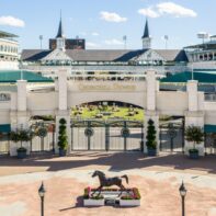 churchill-downs-view-sign-spires