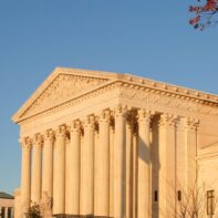 front-supreme-court-building-us-flag