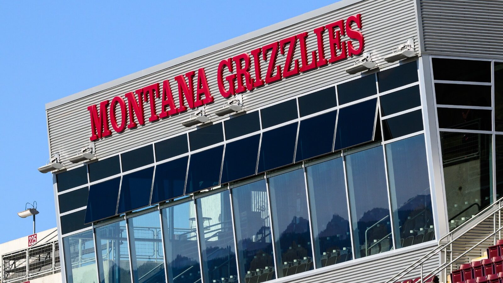 montana-grizzlies-canyon-club-football-field